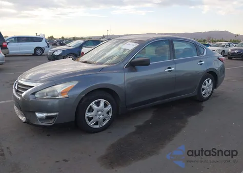 2015 Nissan Altima 2.5 из США, поврежденный, VIN 1N4AL3AP2FC178062